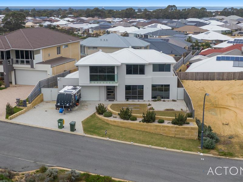 29 Torwood Edge, Halls Head WA 6210