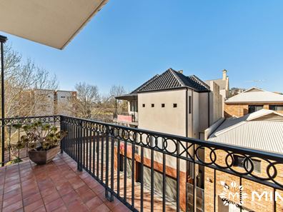 7/2 Henry Lawson Walk, East Perth WA 6004