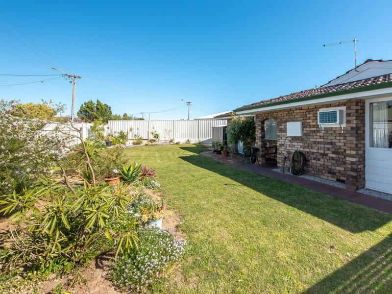 45 Mayflower Crescent, Craigie WA 6025