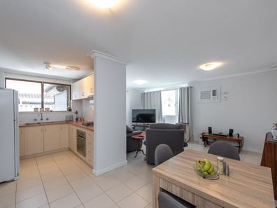 45 Mayflower Crescent, Craigie WA 6025