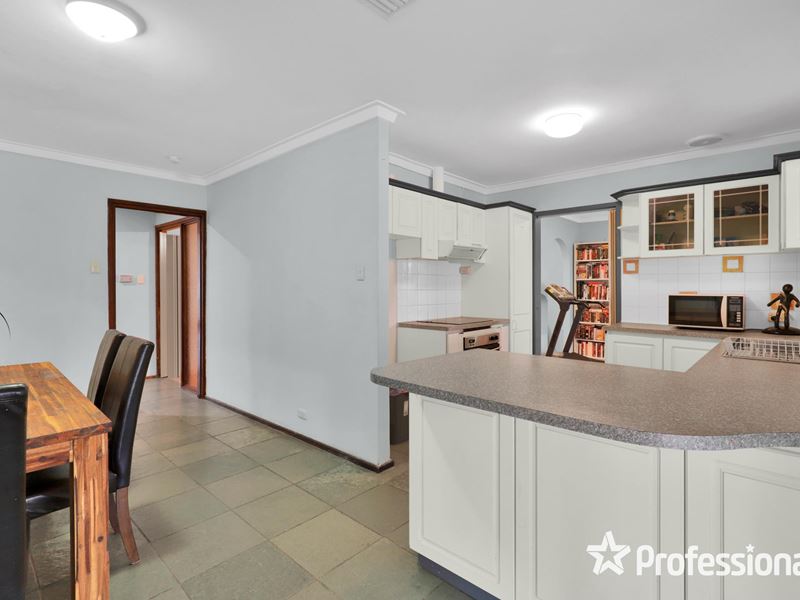 1 Mimosa Court, Kelmscott