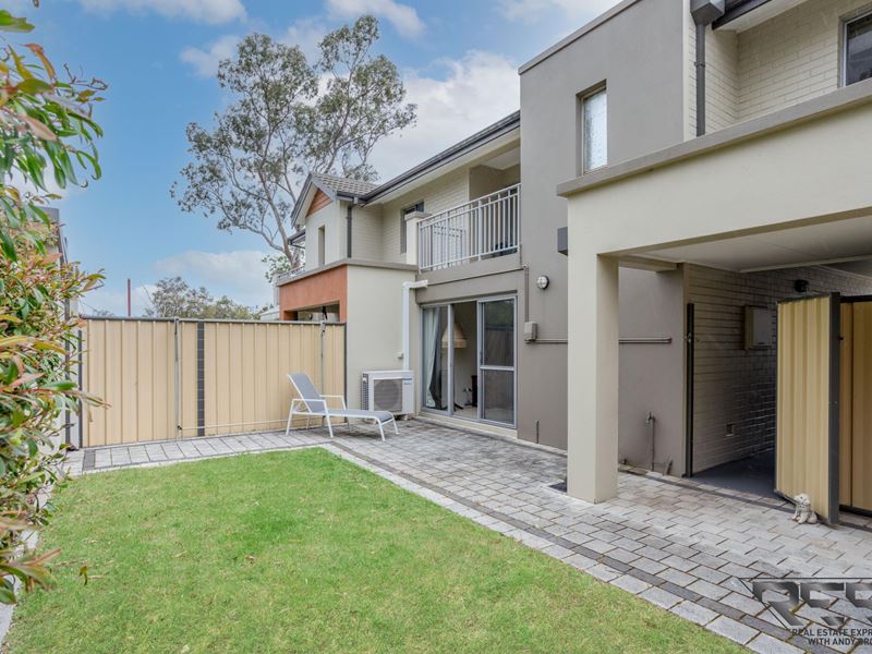 2/10 Rinaldo Place, Coolbellup