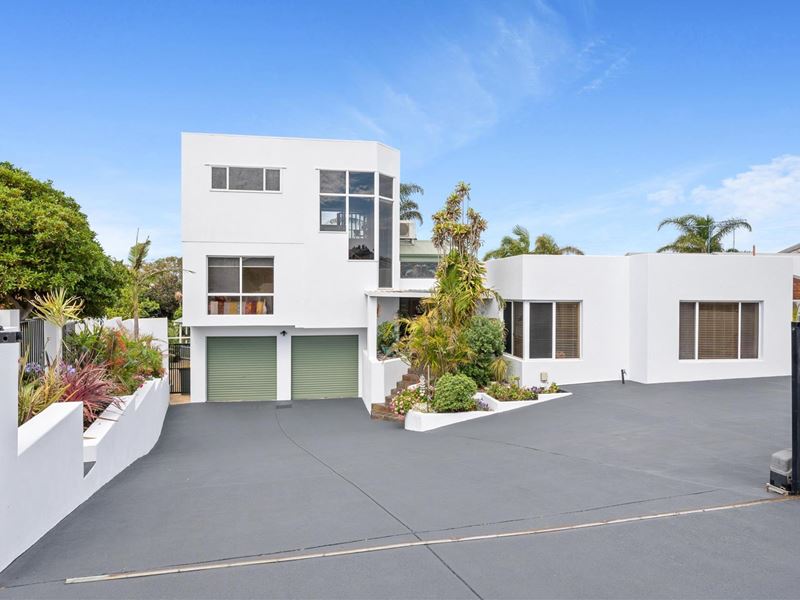 21 Carina Circle, Halls Head WA 6210