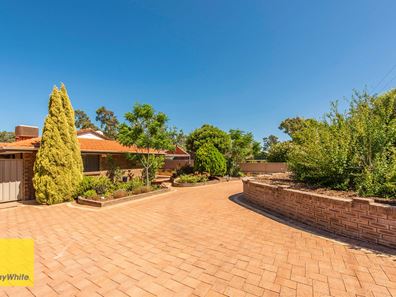 44 Boonooloo Road, Kalamunda WA 6076