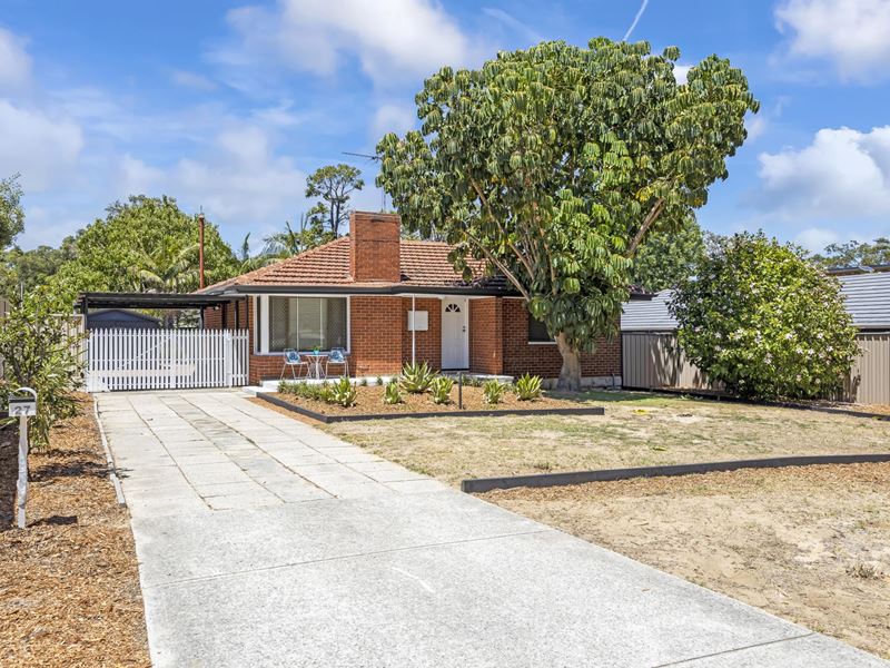 27 Rinaldo Crescent, Coolbellup