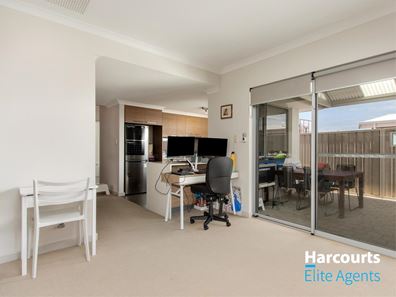 2/137 Kent Street, Rockingham WA 6168