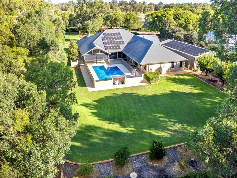 53 Angus Close, Bovell
