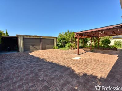 61 Axminster Street, Warnbro WA 6169