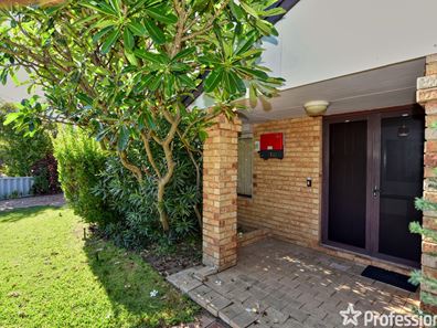 61 Axminster Street, Warnbro WA 6169