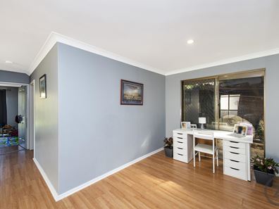 13 Tennyson Avenue, Halls Head WA 6210