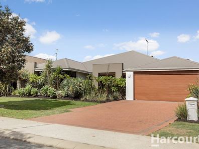 64 Seascapes Blvd, Halls Head WA 6210