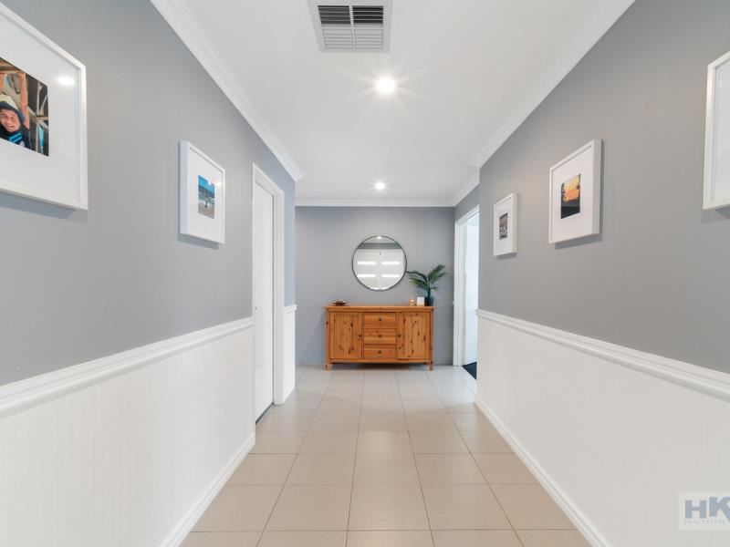 24 Dalmilling Drive, The Vines