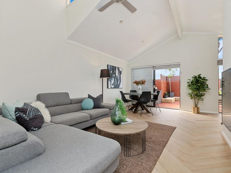 5/17 Money Road, Attadale