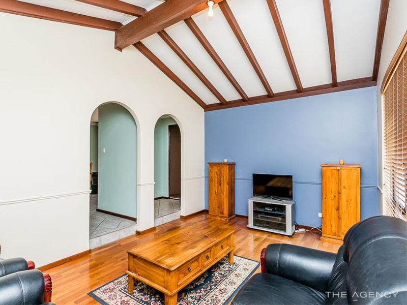 6 Roamer Street, Heathridge