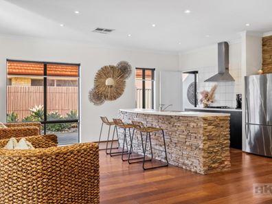 3 Travers Way, Aveley WA 6069