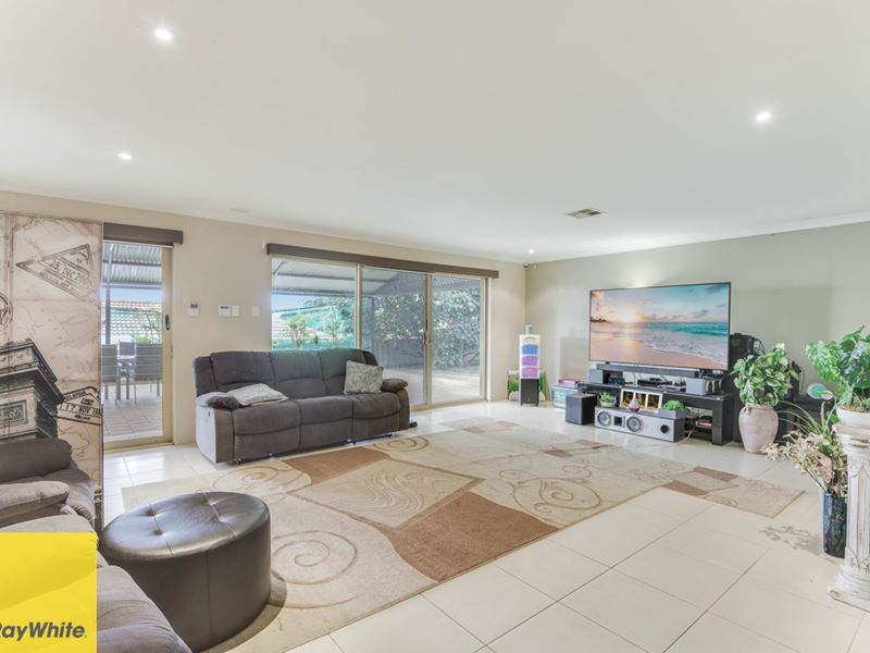 27 Whitcombe Way, Alexander Heights