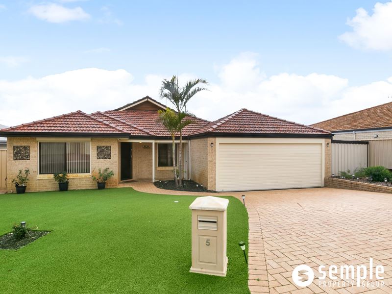 5 Ellesmere Circuit, Success
