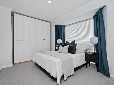 7 Tennyson Avenue, Halls Head WA 6210