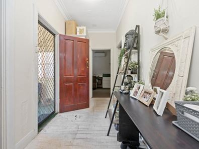 8 Service Street, Mandurah WA 6210