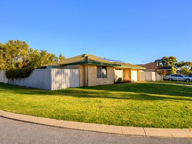 19 Charnley Gdns, Waikiki WA 6169