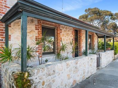 160 Hampton Road, Beaconsfield WA 6162