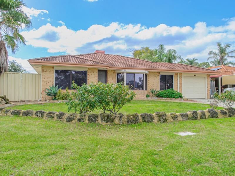 11 Lewis Jones Cross, Stratton