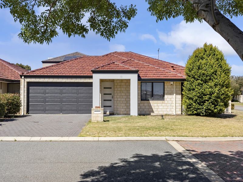 2A Butterfly Loop, Success WA 6164