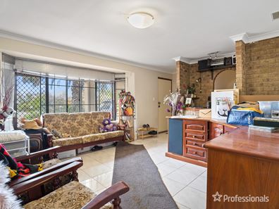 21 Bickner Way, Parmelia WA 6167