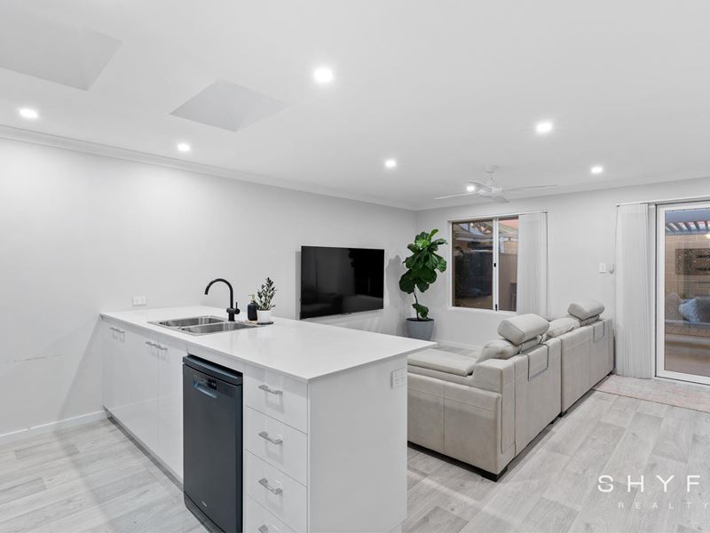 8 Dargin Place, Greenwood