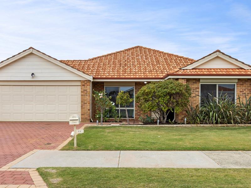 17 Wittecarra Crescent, Port Kennedy WA 6172