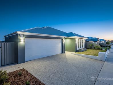 18 Jonquil Street, Eglinton WA 6034