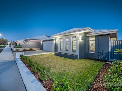 18 Jonquil Street, Eglinton WA 6034
