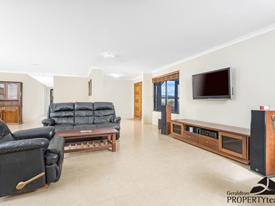 11 Tamarisk Way, Woorree WA 6530