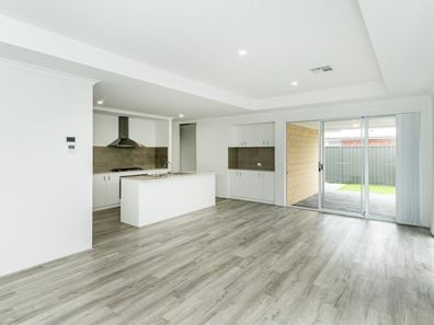 128 Aquamarine Parade, Treeby WA 6164