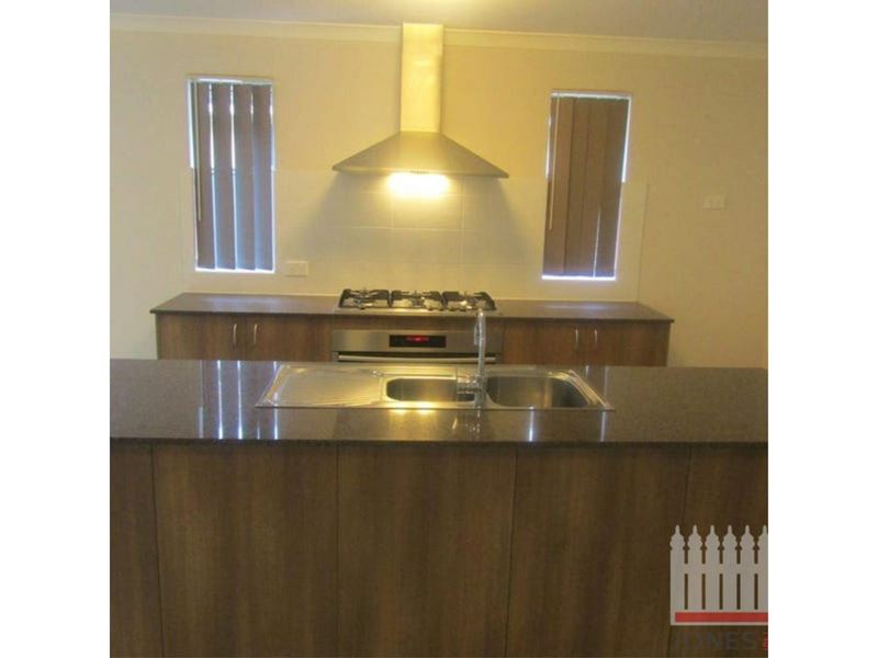 103 Windermere Boulevard, Aveley