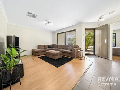 11 Benjamin Crescent, Tapping WA 6065