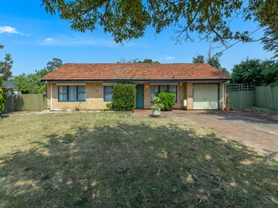 29 Banksia Road, Camillo WA 6111