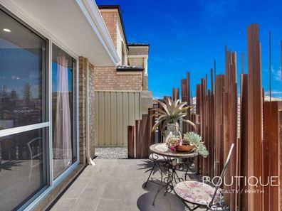 45 Deverall Square, Hillarys WA 6025