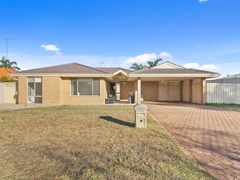 47 Templetonia Promenade, Halls Head