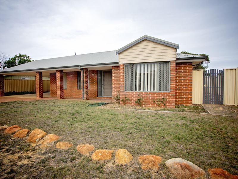 13 Gibson Way, Hopetoun WA 6348