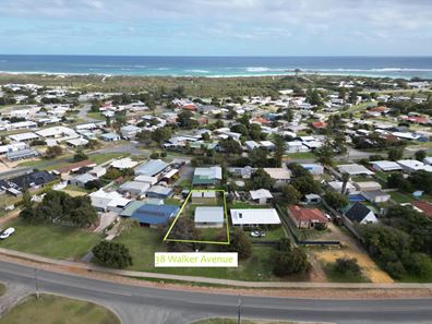 38 Walker Avenue, Lancelin WA 6044