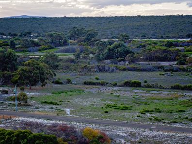 Lot 976, 207 Cambewarra Drive, Hopetoun WA 6348