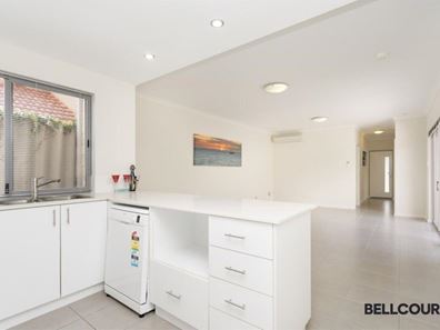 2/4 Langley Place, Innaloo WA 6018