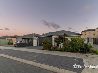 26 Florida Drive, Landsdale WA 6065