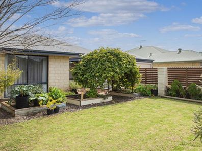 8 Captain Gill Brace, Broadwater WA 6280