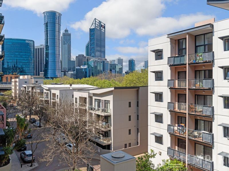 30/128 Mounts Bay Road, Perth