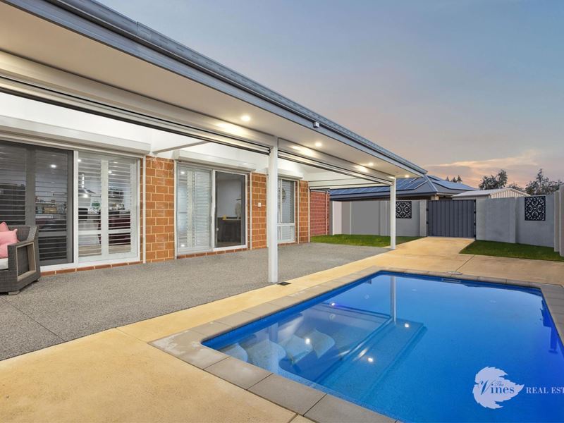 1 Hoffman Cove, The Vines WA 6069