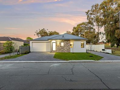 25 Farina Drive, Yokine WA 6060