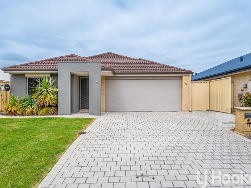 16 Payanna Grange, Lakelands