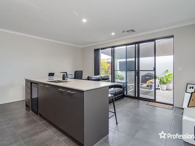 6 Benson Loop, Alkimos WA 6038